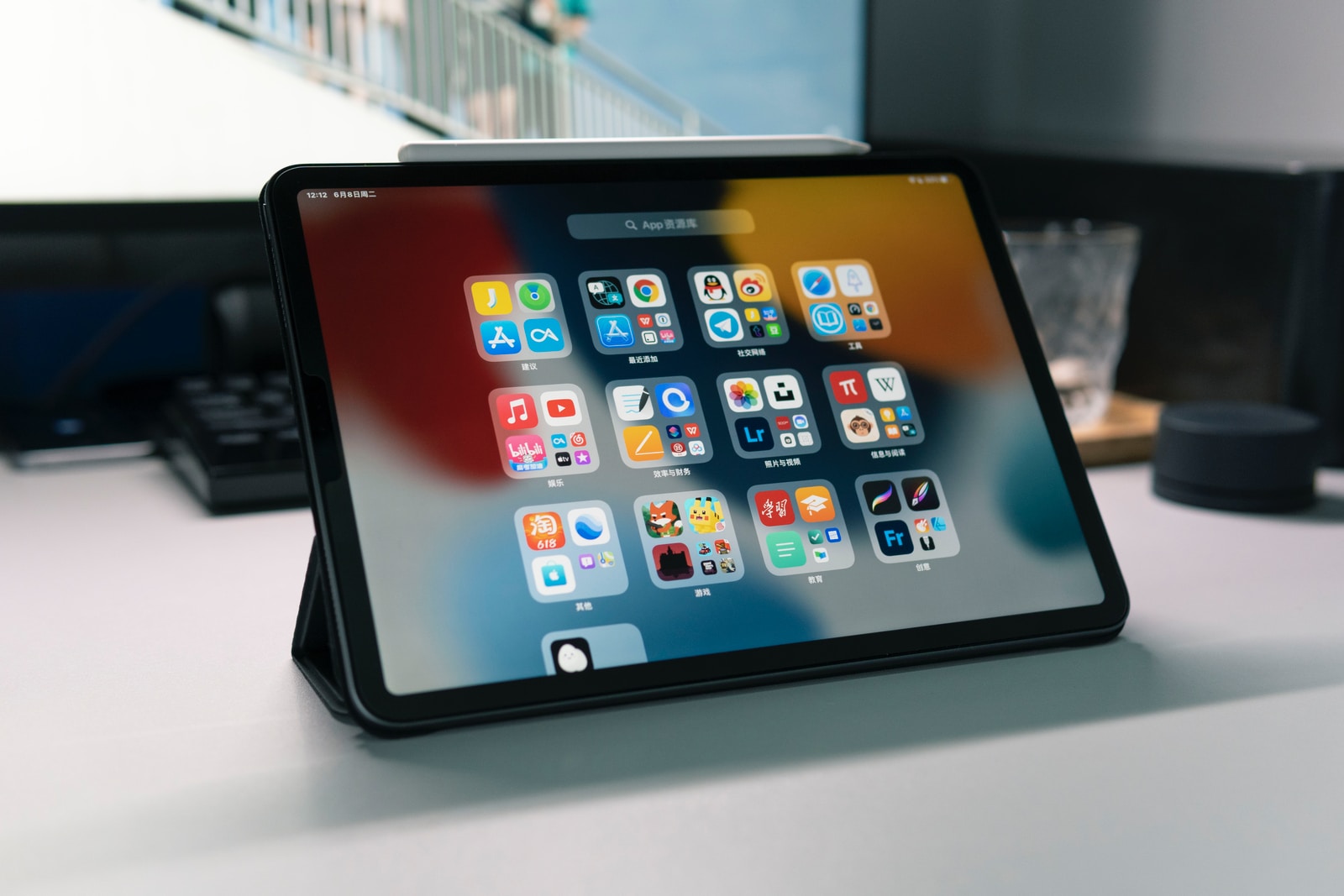 Tani i dobry tablet – na co zwrócić uwagę wybierając urządzenie?